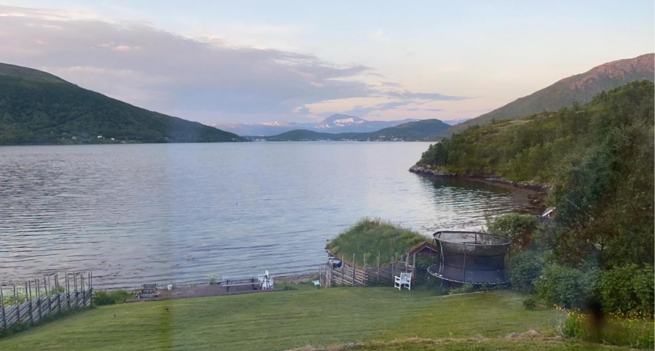 Kraemarvika Lodge Тромсё Экстерьер фото